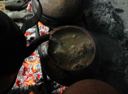 Giáp Tết, làng cá kho Đại Hoàng "nổi lửa" suốt ngày đêm 